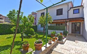 Apartments Nevina 1230